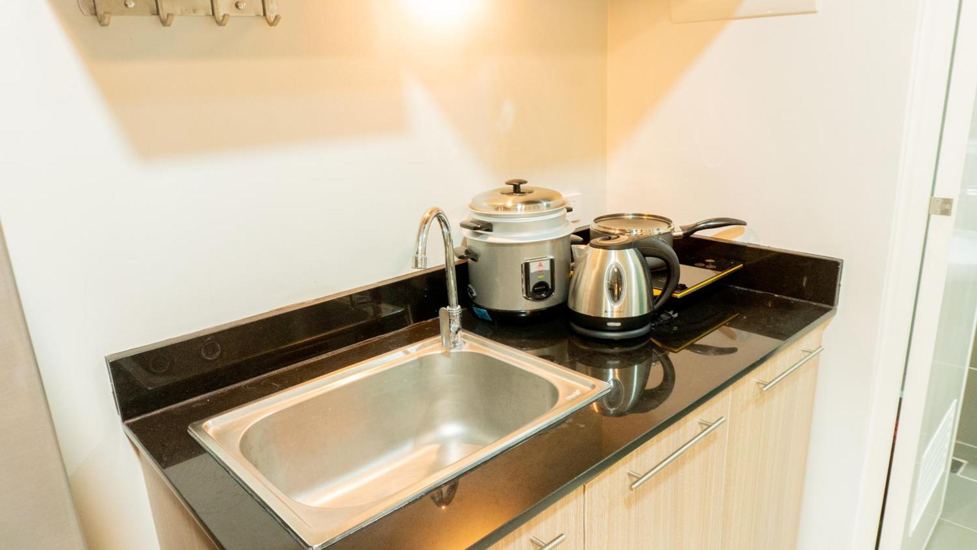 Palawan Modern Living In A Thoughtfully Designed Staycation Near Airport - B1 5Kunzite Puerto Princesa Bagian luar foto